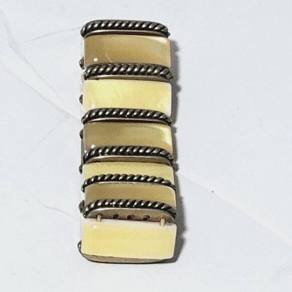 Lia Sophia Bracelet Stretch Gold Tone Opalescent Bisque Vintage 8" - Picture 2 of 2